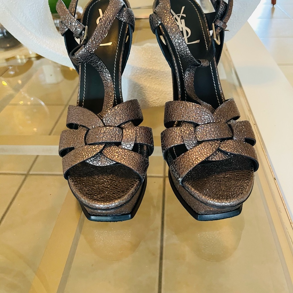 Saint Laurent (Tribute) - Picture 2 of 4